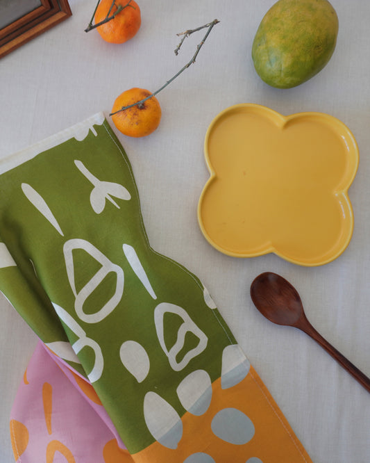 kitchen-towel-set-in-olive