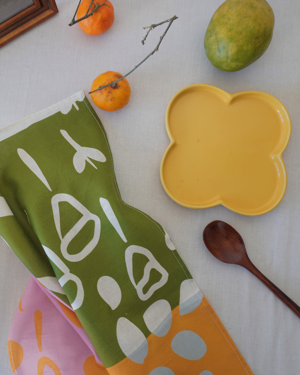 kitchen-towel-set-in-olive